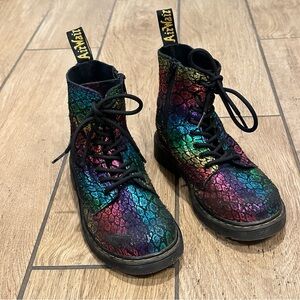 Dr. Martens Kids Pascal Kids Rainbow Iridescent Suede
Combat Boot Size 3 EUC
